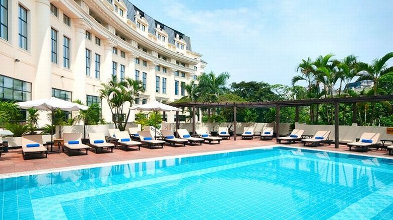 <b>Hilton Hanoi Opera Pool</b>