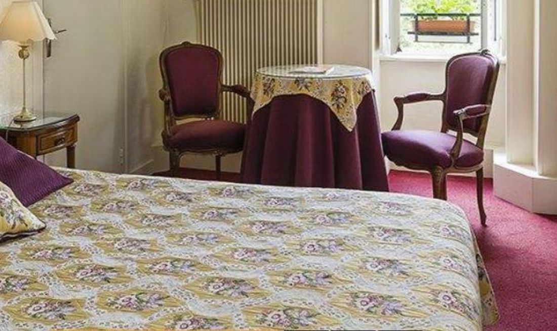 Hostellerie du Chateau de Bellecroix Room