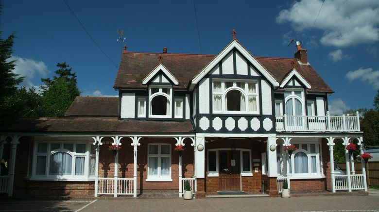 Gatwick Belmont Hotel Exterior
