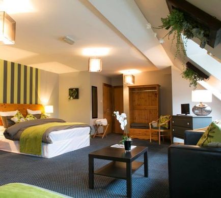 Camden DeLuxe Hotel Room