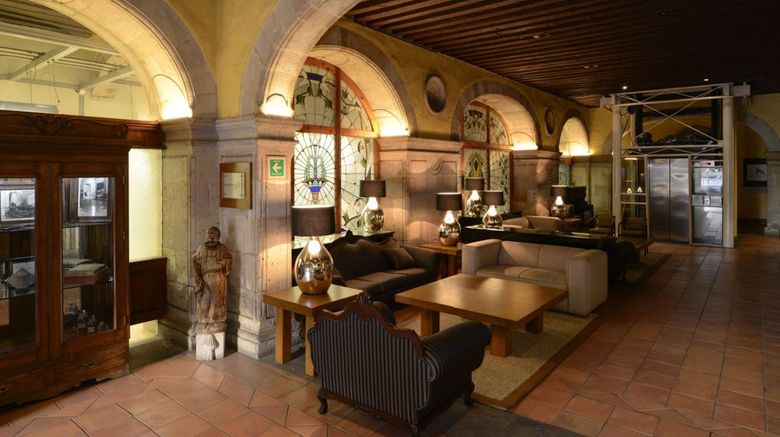 <b>Hotel Los Juaninos Lobby</b>