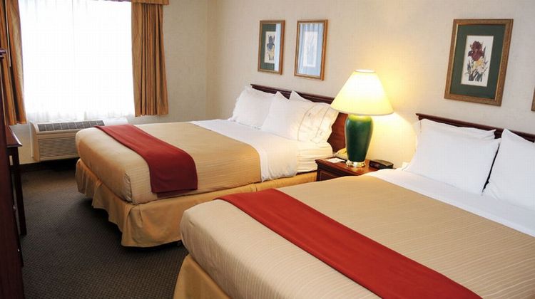 Evergreen Inn & Suites Monroe, WA Room