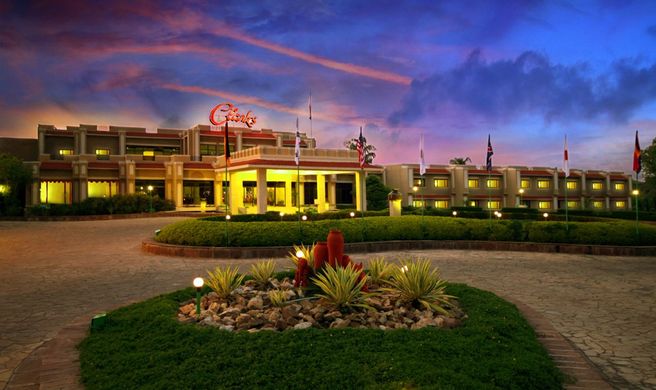Hotel Clarks Khajuraho Exterior