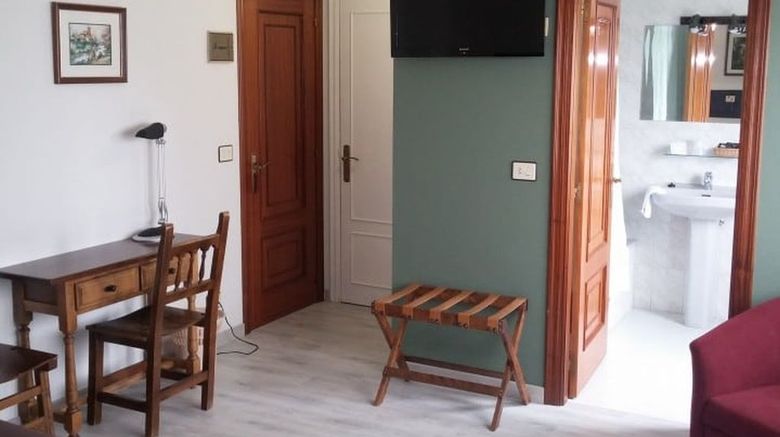 <b>Hotel Los Olmos Room</b>