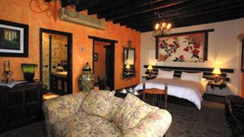 <b>Hotel Posada de las Flores Suite</b>
