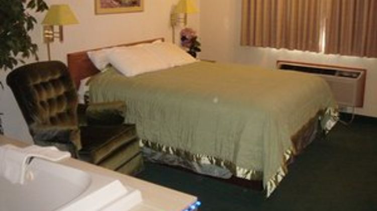Motel 6 North Sioux City Suite