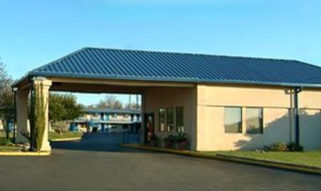 Motel 6 Waco Exterior