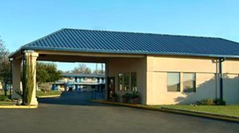 Motel 6 Waco Exterior
