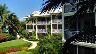 Crescent Point Resort