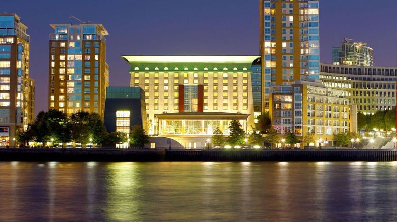 Canary Riverside Plaza Hotel Exterior