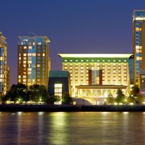 Canary Riverside Plaza Hotel Vignette