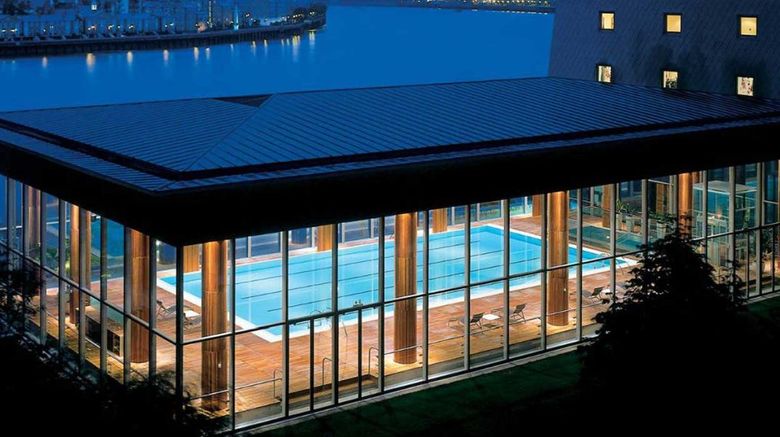 <b>Canary Riverside Plaza Hotel Pool</b>