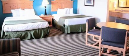 American Inn & Suites Room
