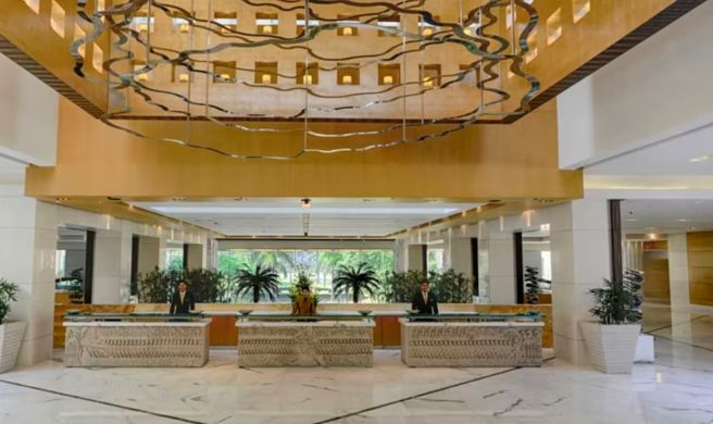 The Grand New Delhi Lobby