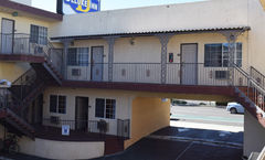 Deluxe Inn