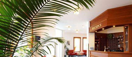 Hotel Avion Lobby