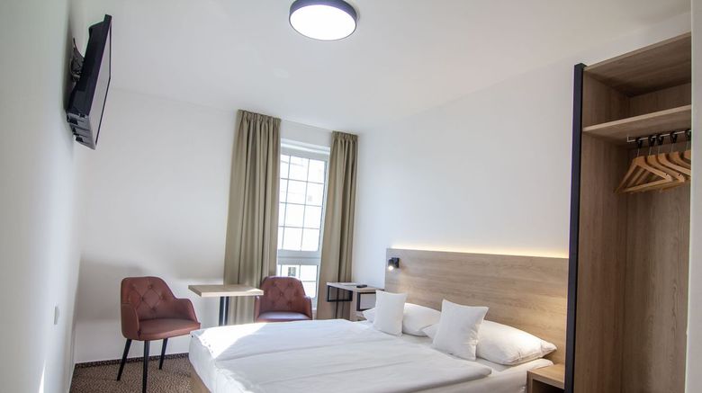 <b>Hotel Avion Room</b>