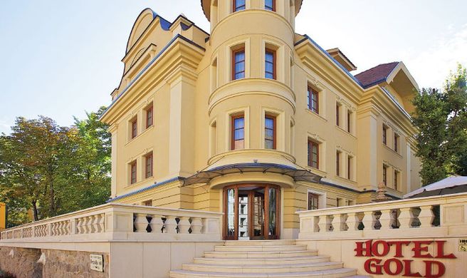 Gold Hotel Buda Exterior