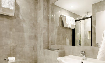 Reem Hotel