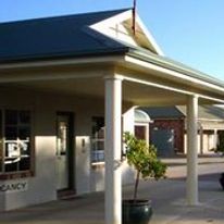 Country Gardens Motor Inn