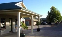 Country Gardens Motor Inn
