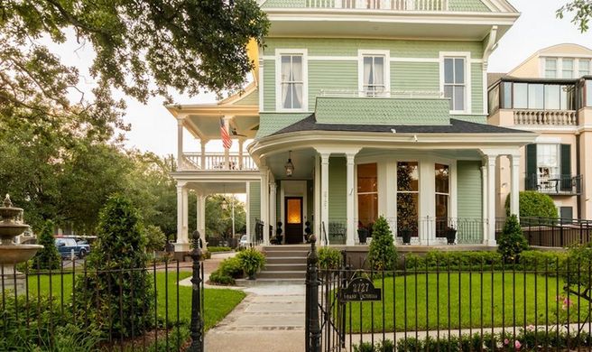 Grand Victorian Bed & Breakfast Exterior