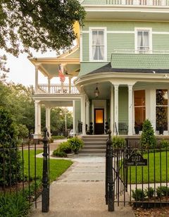 Grand Victorian Bed & Breakfast