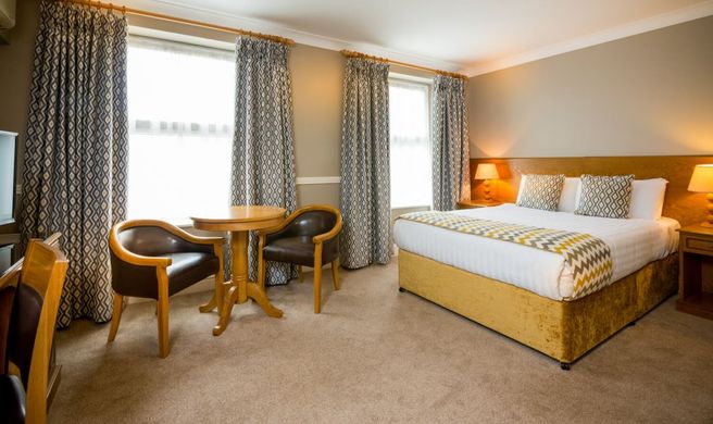 Benners Hotel Tralee Room