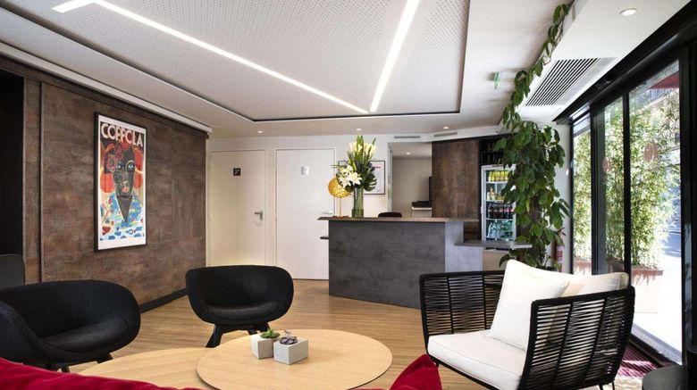 <b>Hotel Hor Les Lumieres Lobby</b>