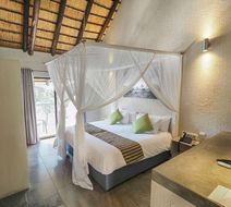 Umbhaba Lodge Room