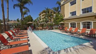 Anaheim Portofino Inn & Suites