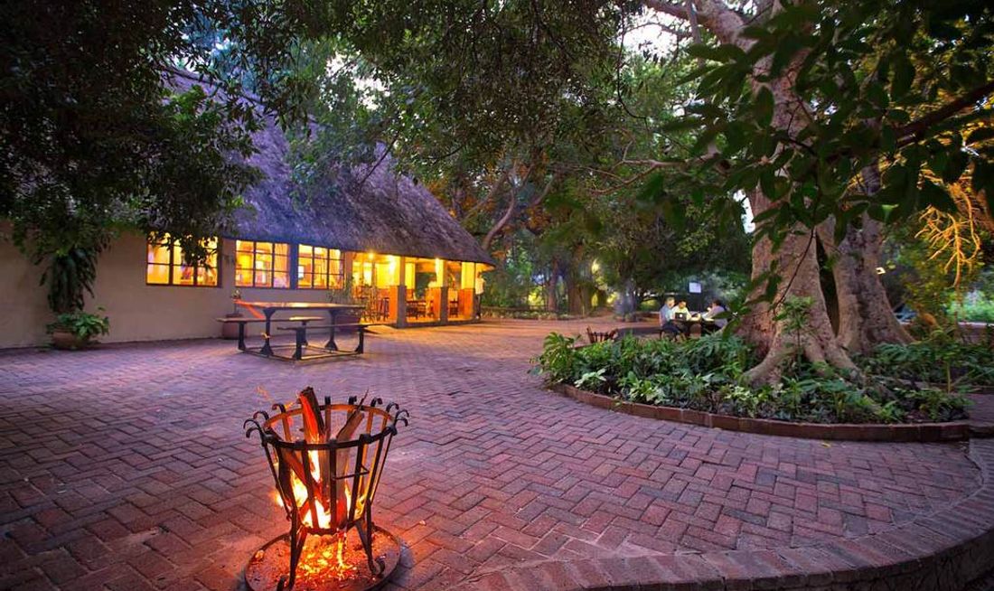 Island Safari Lodge Exterior