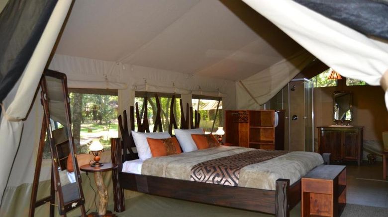 <b>Mara River Camp Room</b>