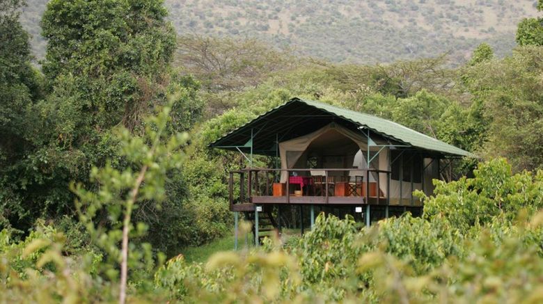 Sekenani Camp Exterior