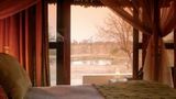 Kambaku Safari Lodge Room