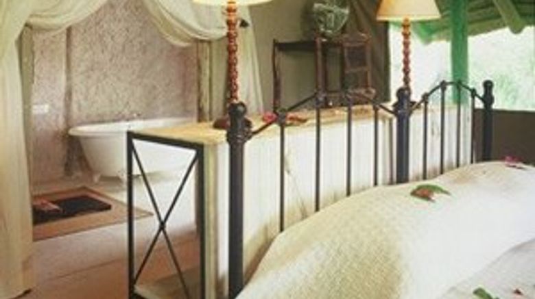 <b>Tanda Tula Room</b>