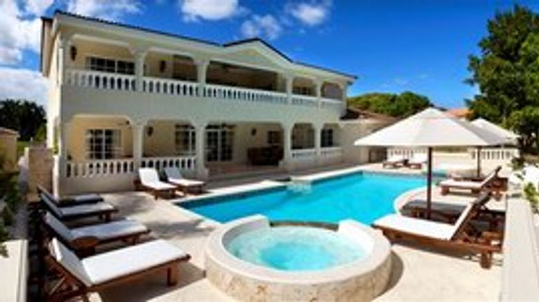 <b>Lifestyle Crown Villas Pool</b>