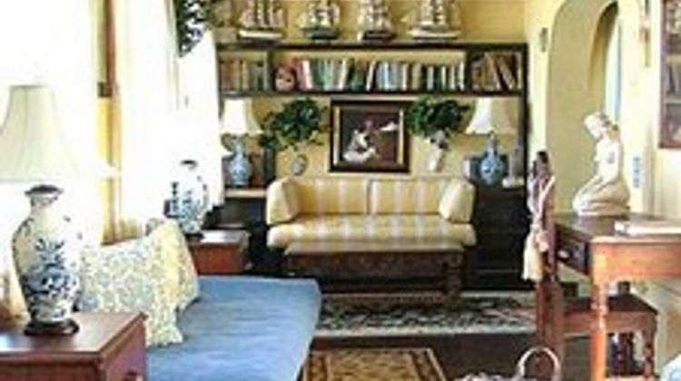 The Gallery Inn Lobby