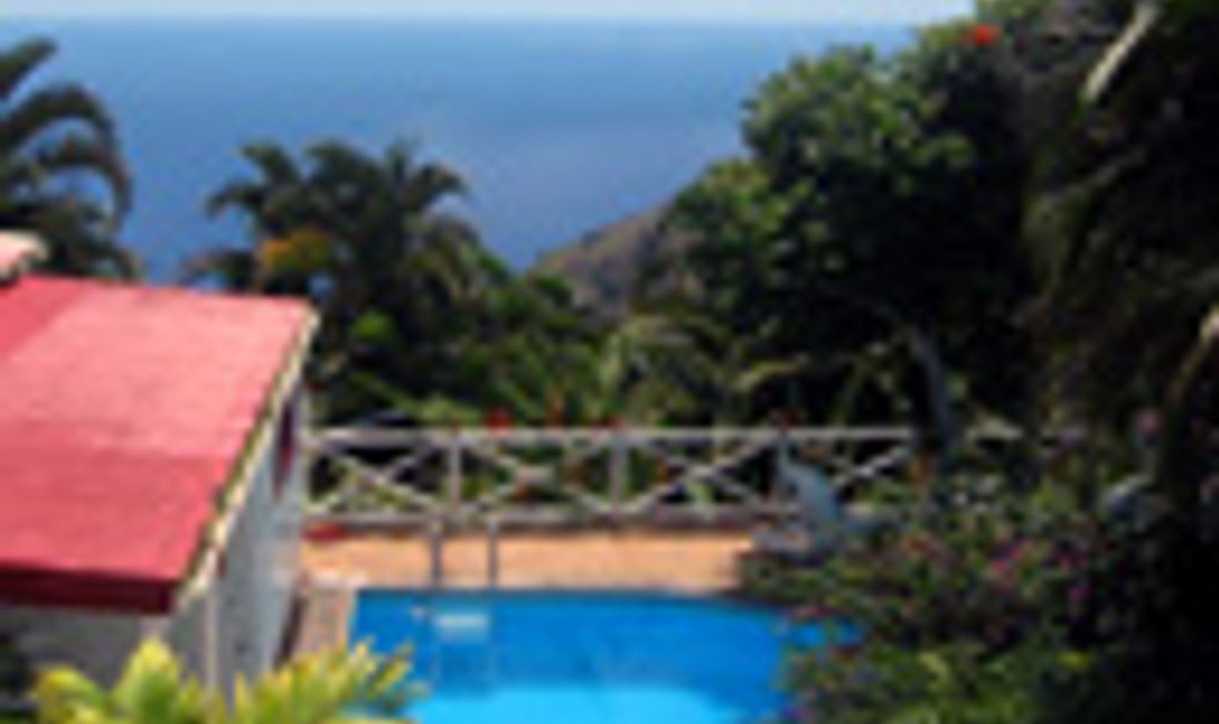 El Momo Cottages Pool