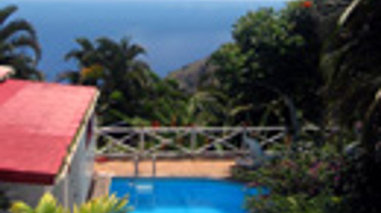 El Momo Cottages Pool