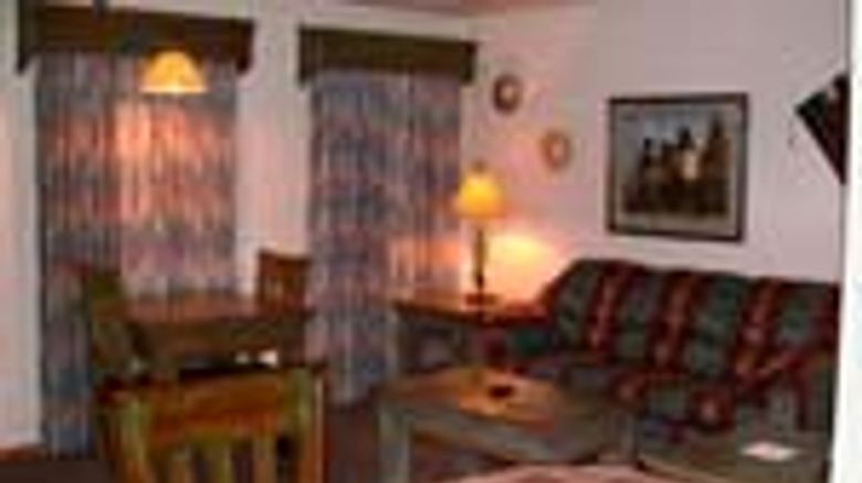 <b>Cameron Trading Post Suite</b>