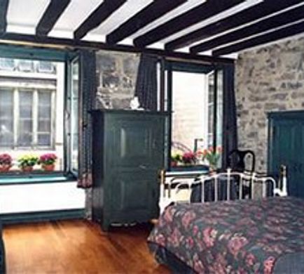 Hotel Epik Montreal Room