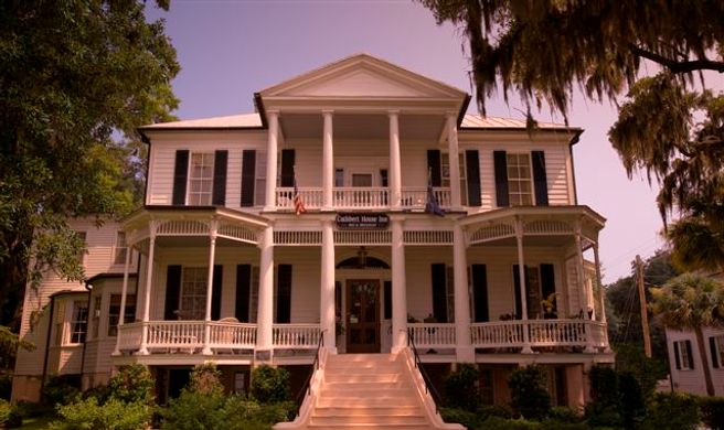 The Cuthbert House Inn Exterior