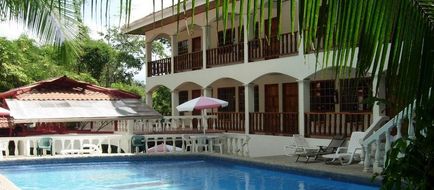 Hotel Las Tres Banderas Pool