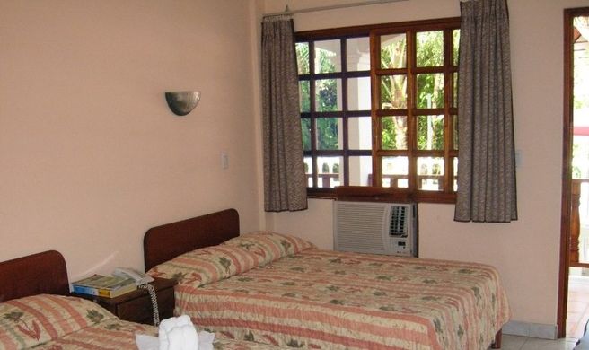Hotel Las Tres Banderas Room