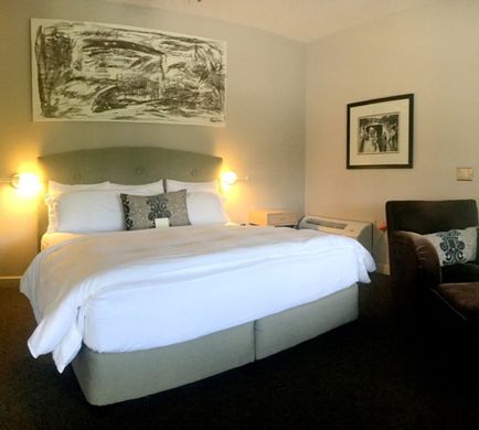 Eo Inn Room