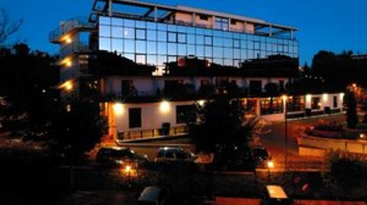 Zone Hotel Exterior
