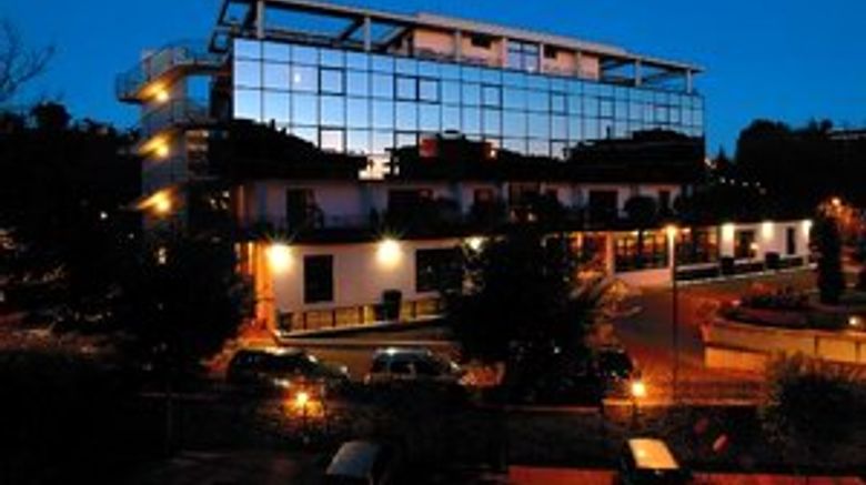 Zone Hotel Exterior
