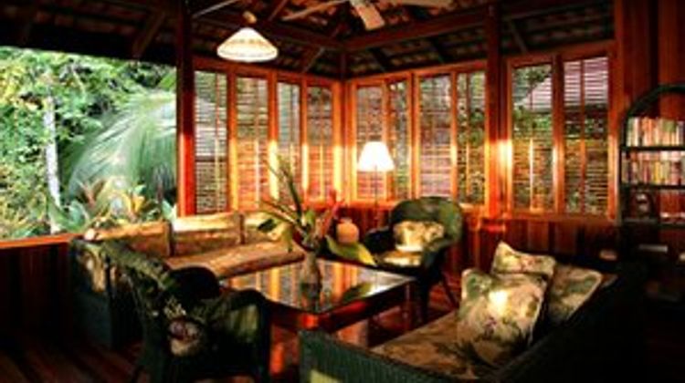 La Paloma Lodge Lobby