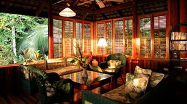La Paloma Lodge Lobby
